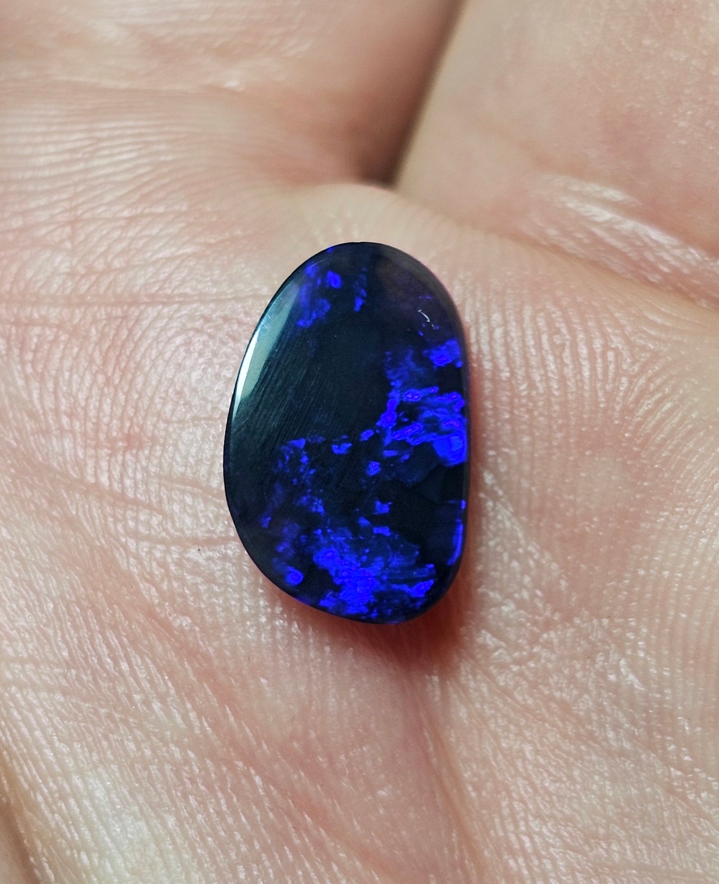 2cts Beautiful Blue Black Opal!! (LRW20)