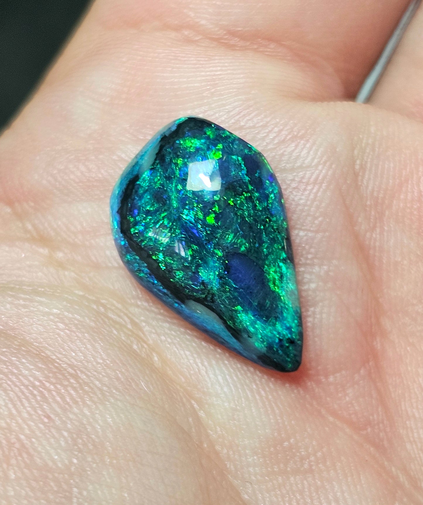 One of a Kind Stunning Black Opal!! Investment Opal Gem! (FB22)