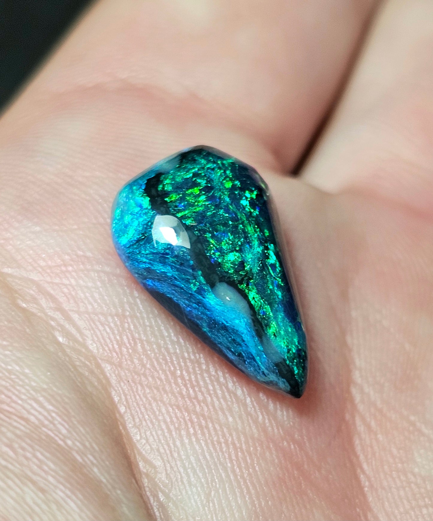 One of a Kind Stunning Black Opal!! Investment Opal Gem! (FB22)