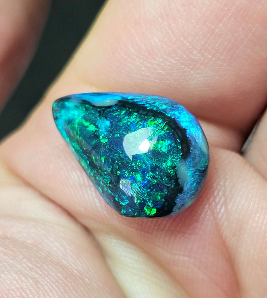 One of a Kind Stunning Black Opal!! Investment Opal Gem! (FB22)
