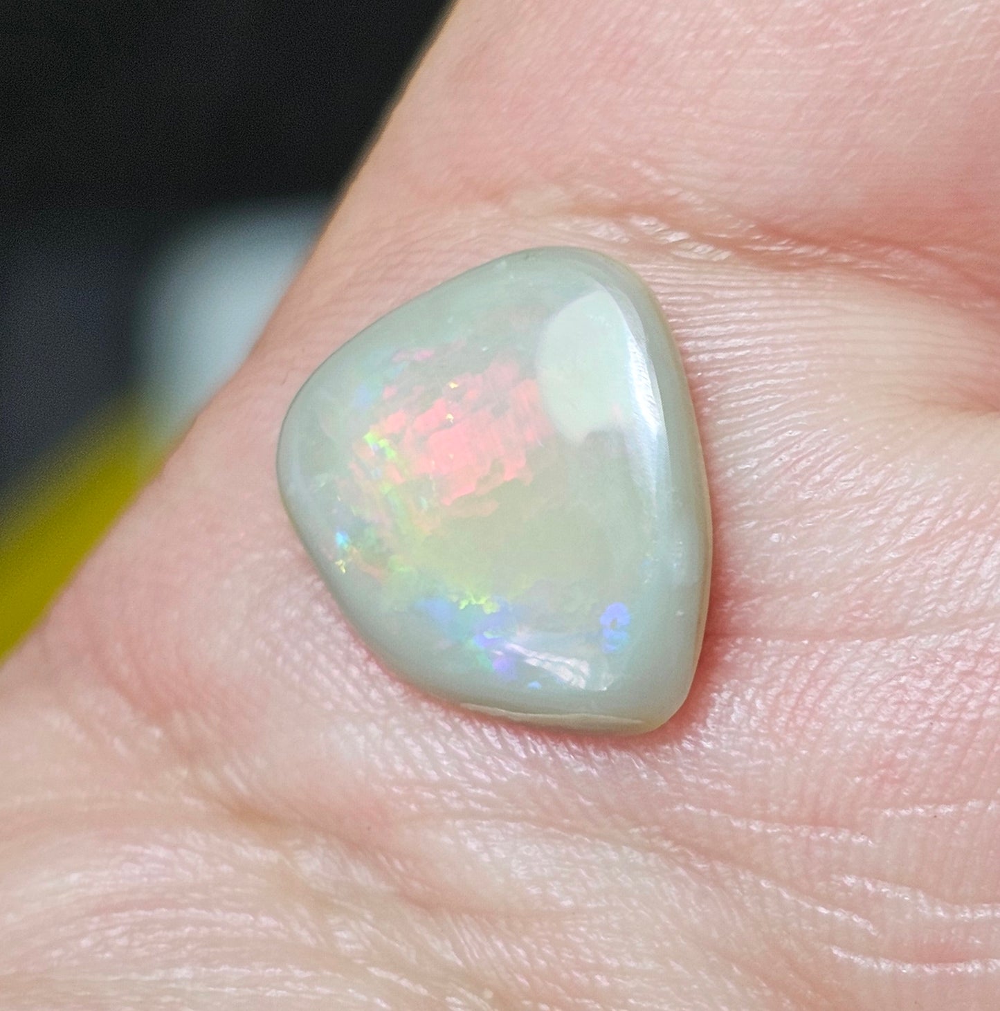 2cts Rainbow Opal!! (FB2)