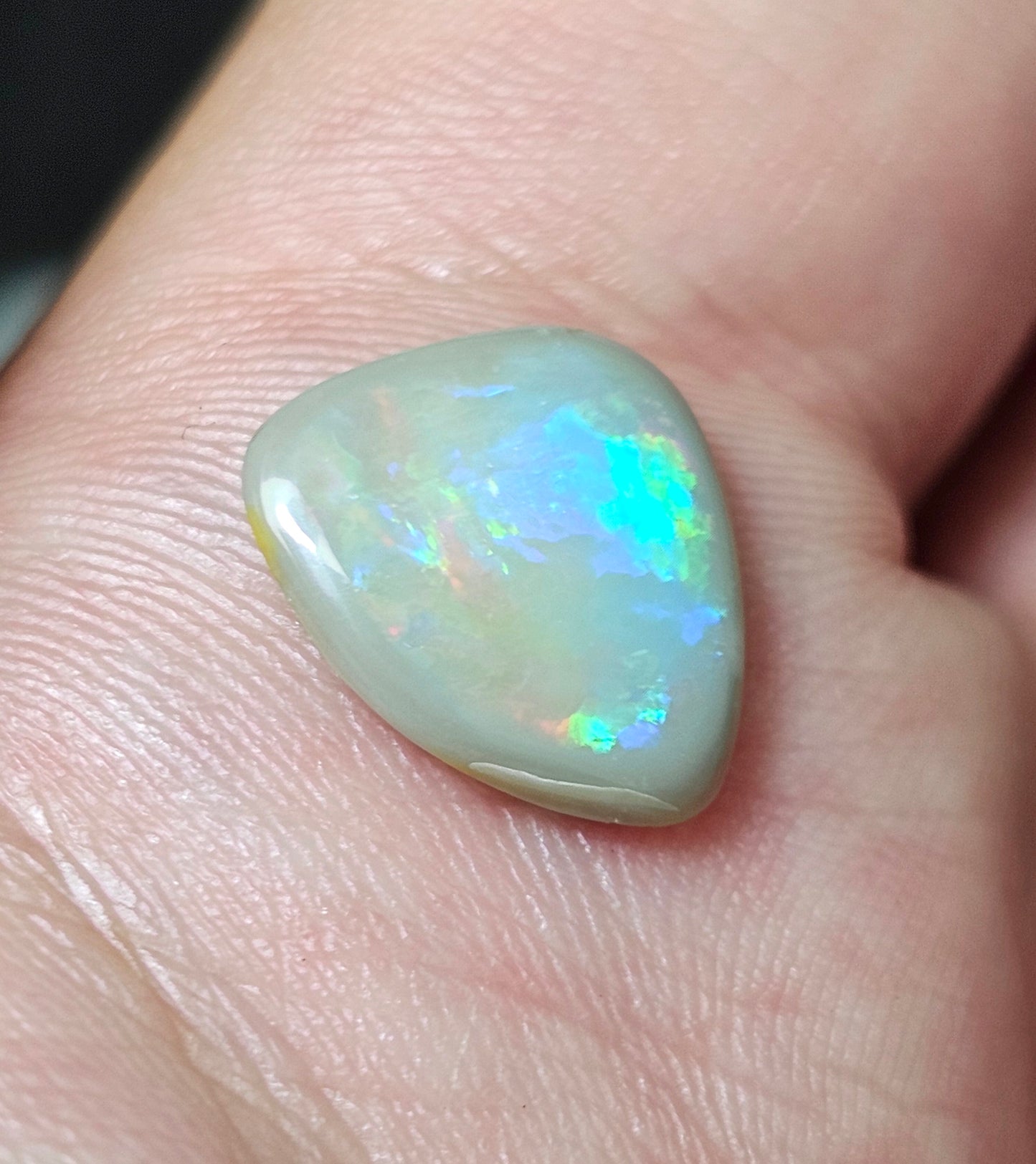 2cts Rainbow Opal!! (FB2)