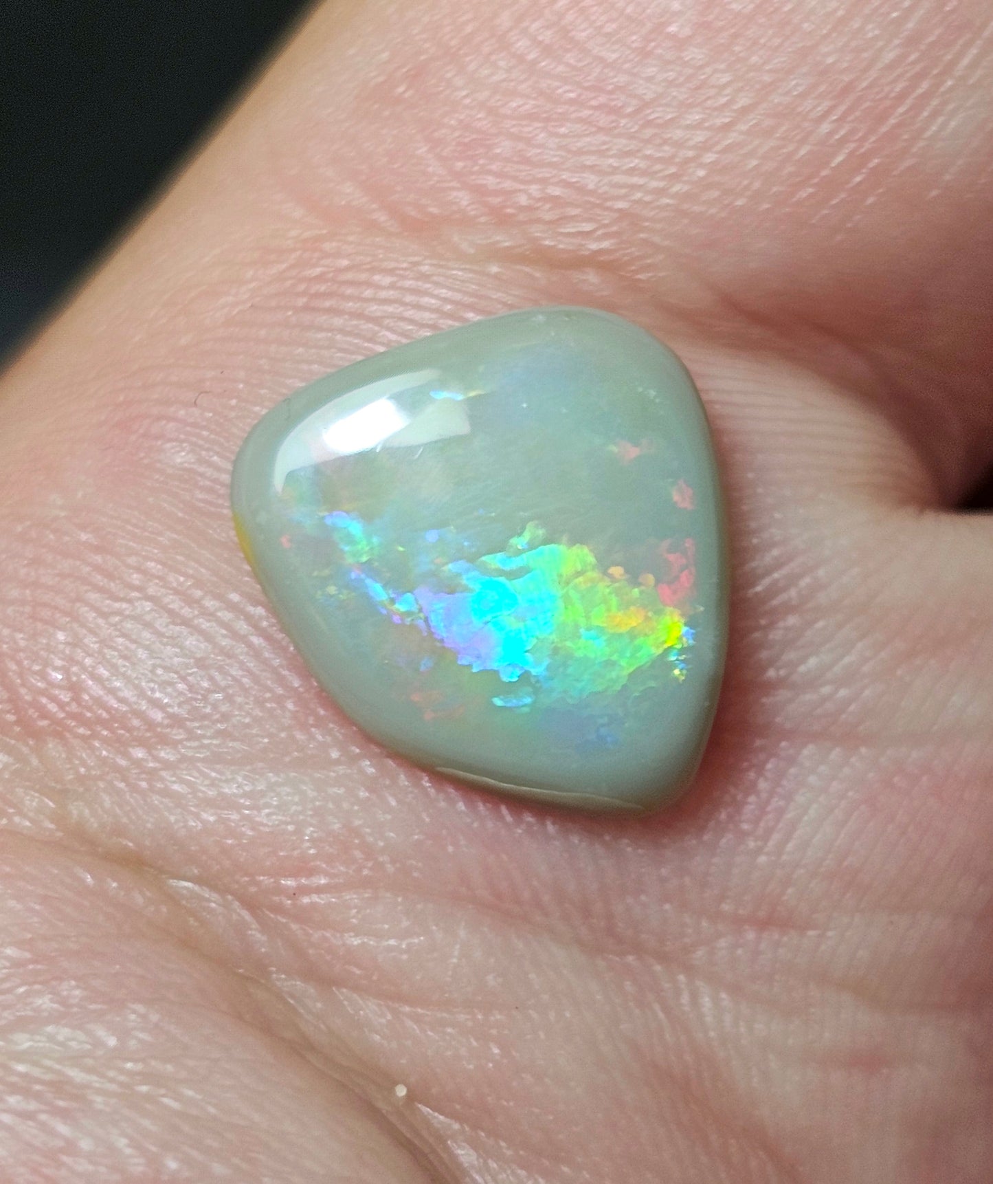 2cts Rainbow Opal!! (FB2)