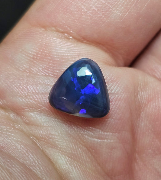 2cts Blue Black Opal!! (FB7)