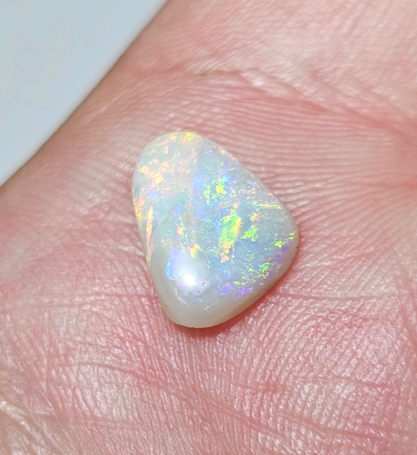 1.50cts Lovely Rainbow Opal (LRA9)