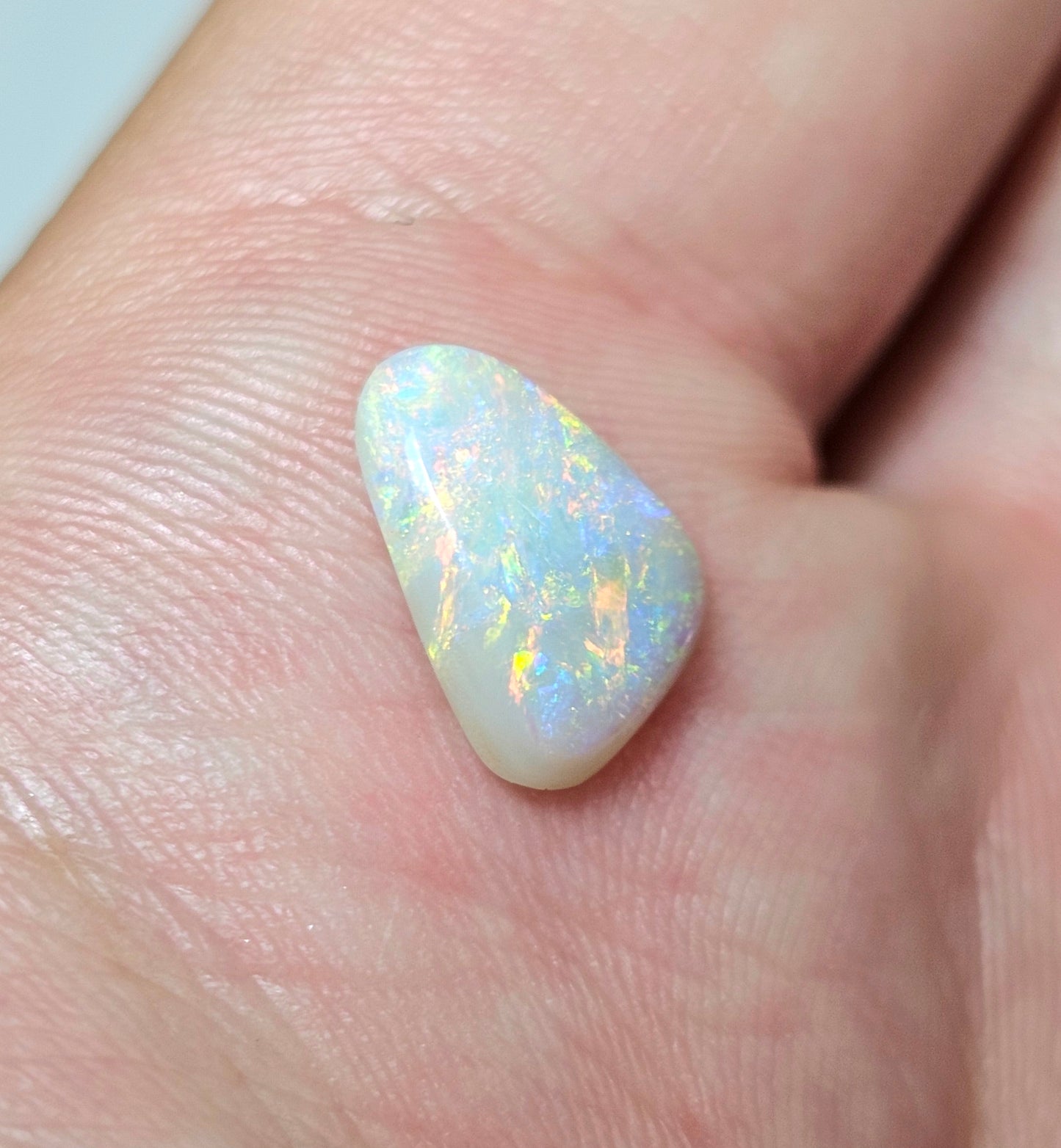 1.50cts Lovely Rainbow Opal (LRA9)