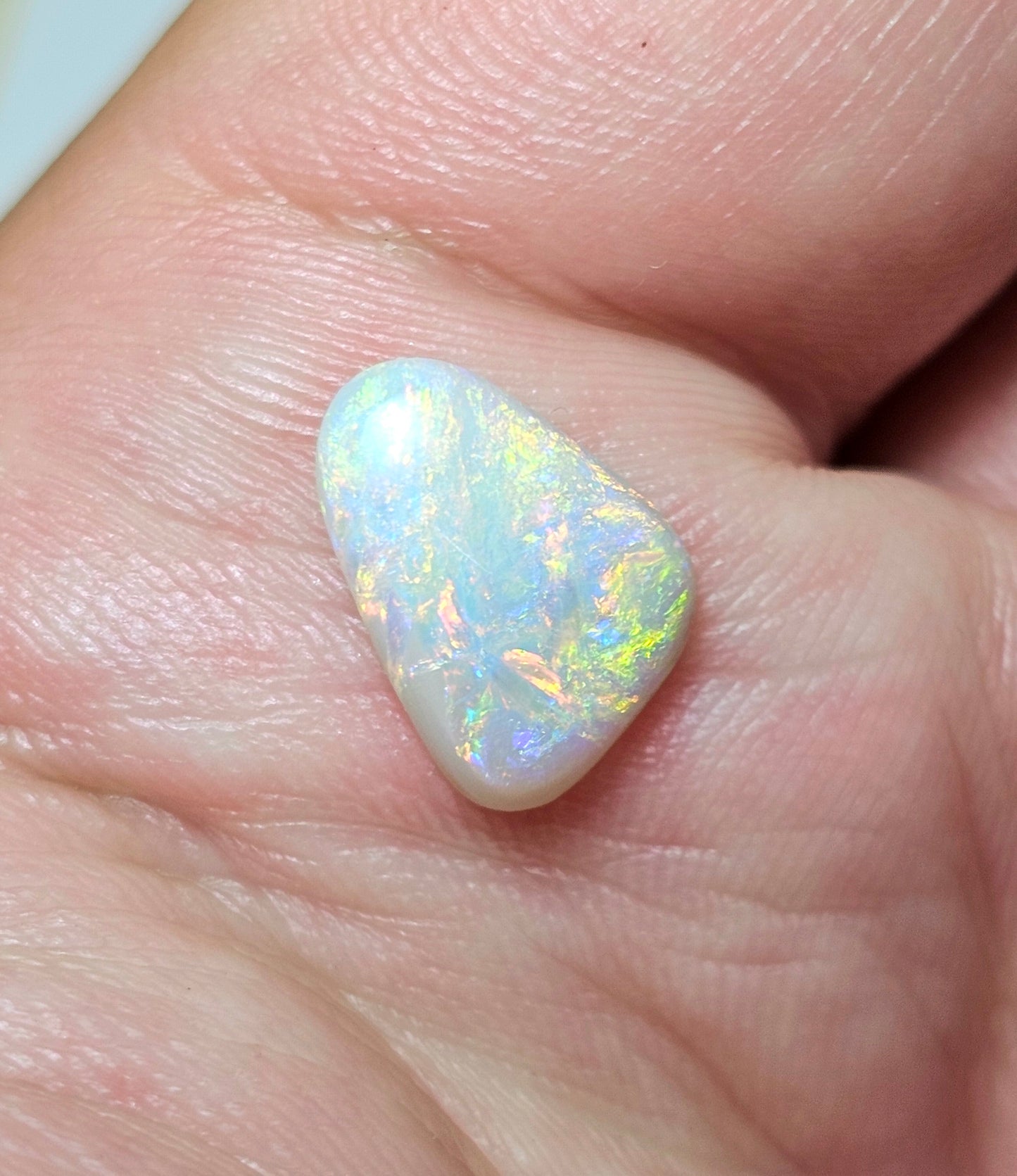 1.50cts Lovely Rainbow Opal (LRA9)