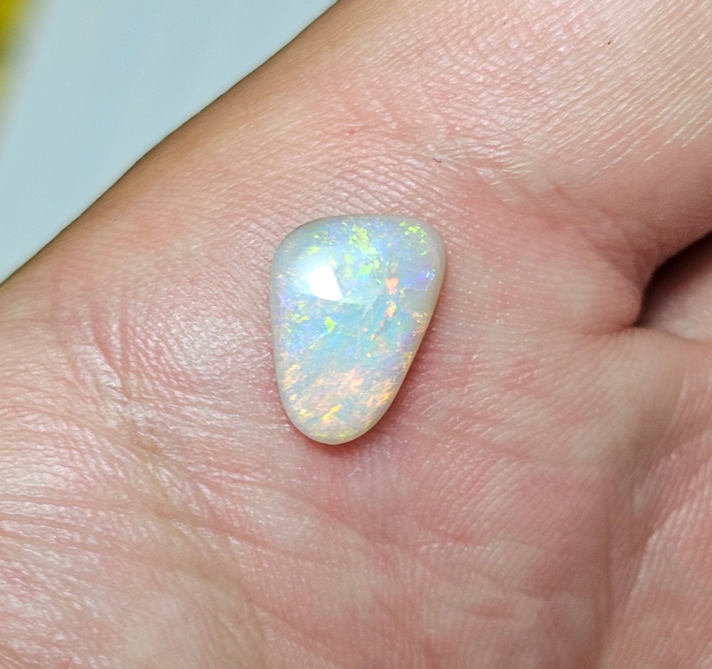 1.50cts Lovely Rainbow Opal (LRA9)