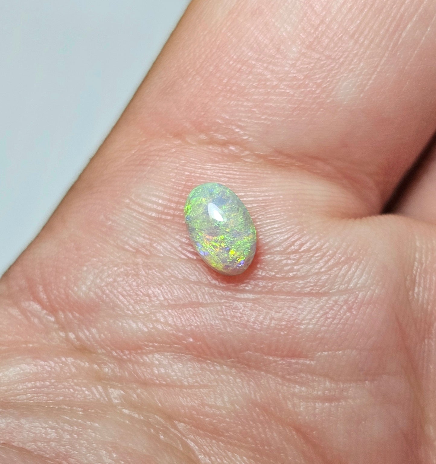 0.70cts Lovely Rainbow Opal (LRW40)