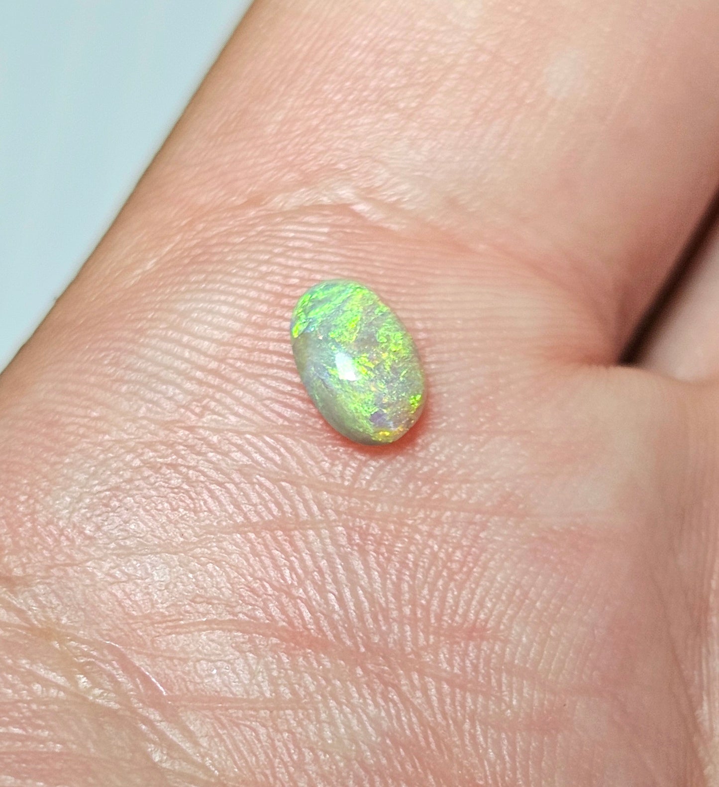 0.70cts Lovely Rainbow Opal (LRW40)