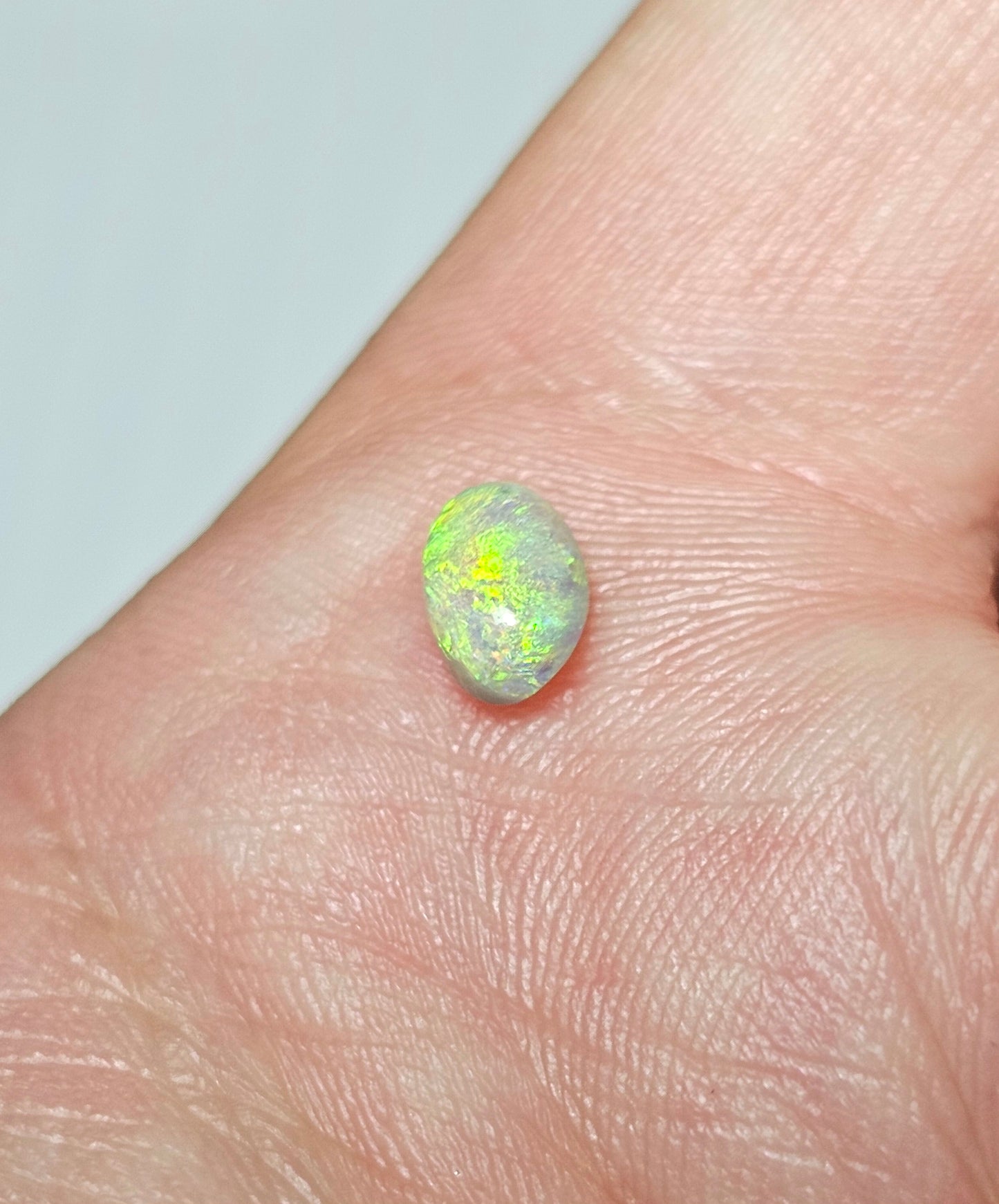 0.70cts Lovely Rainbow Opal (LRW40)