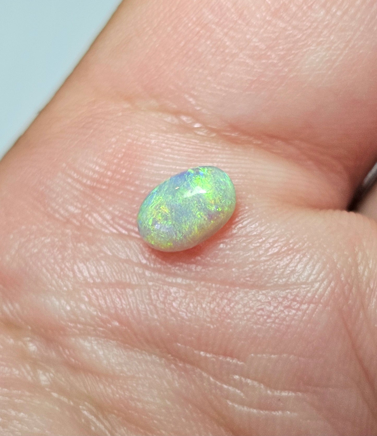 0.70cts Lovely Rainbow Opal (LRW40)