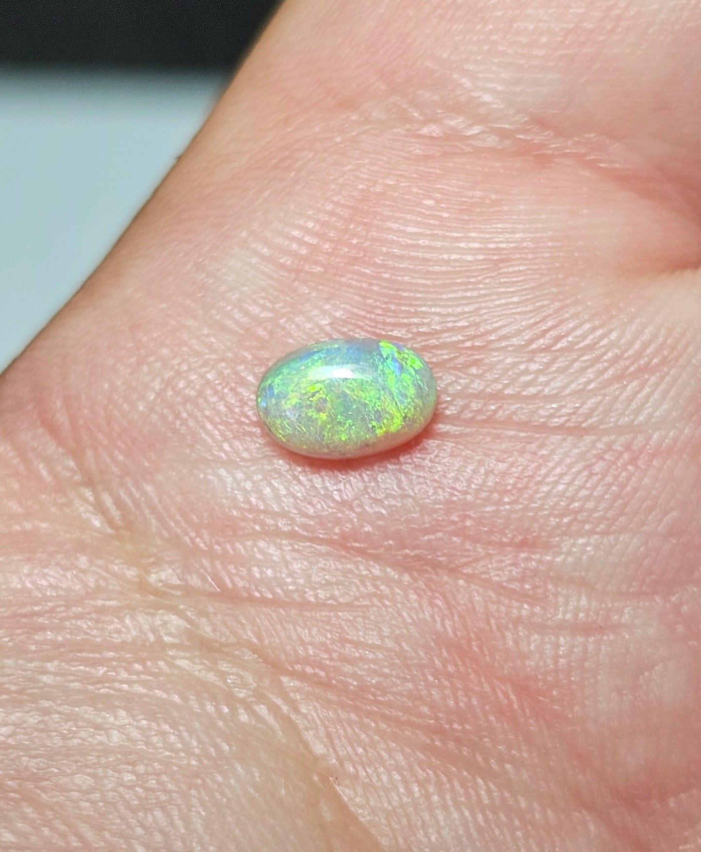 0.70cts Lovely Rainbow Opal (LRW40)
