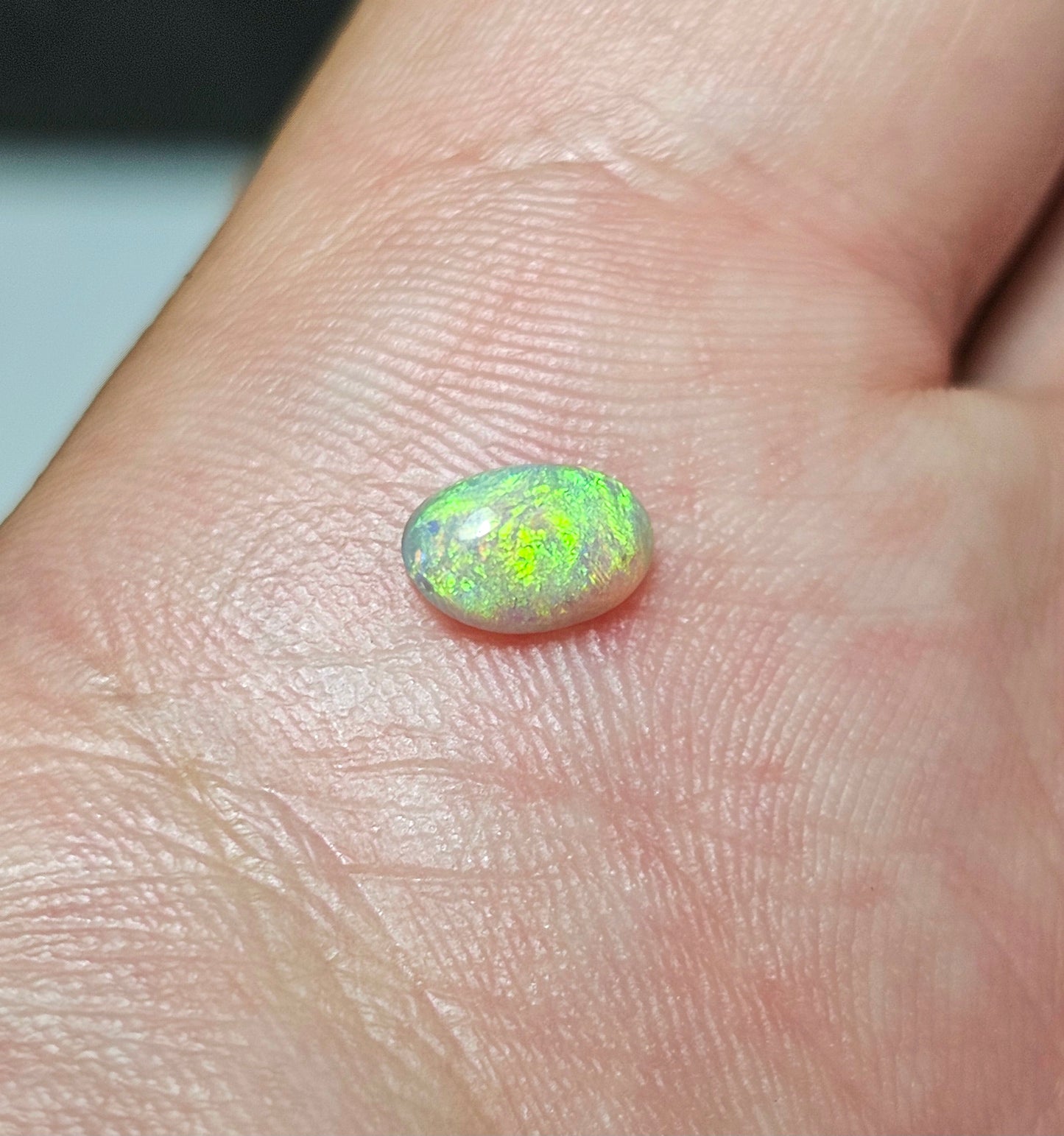 0.70cts Lovely Rainbow Opal (LRW40)