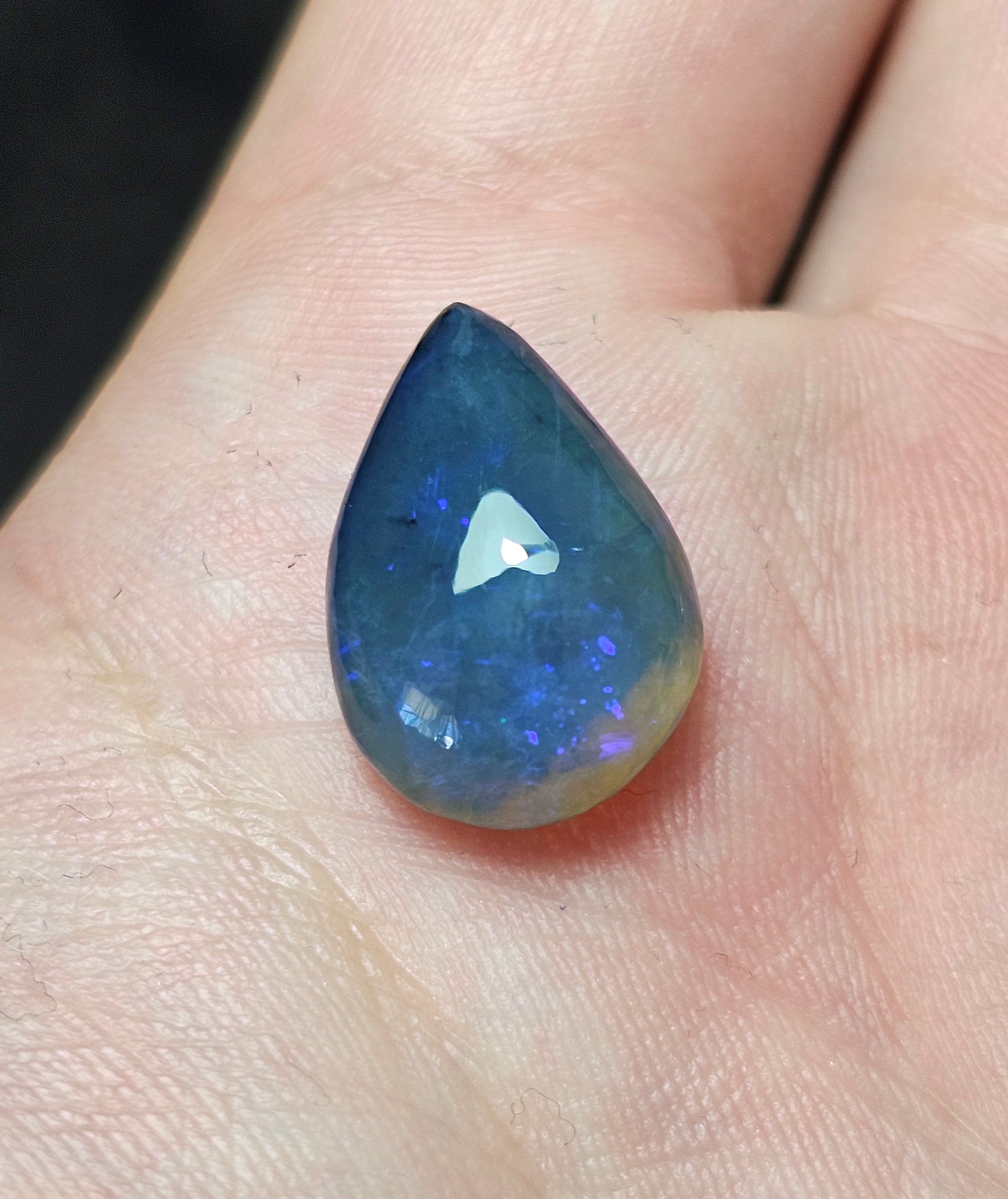 10.70cts Blue Black Opal (FB62)