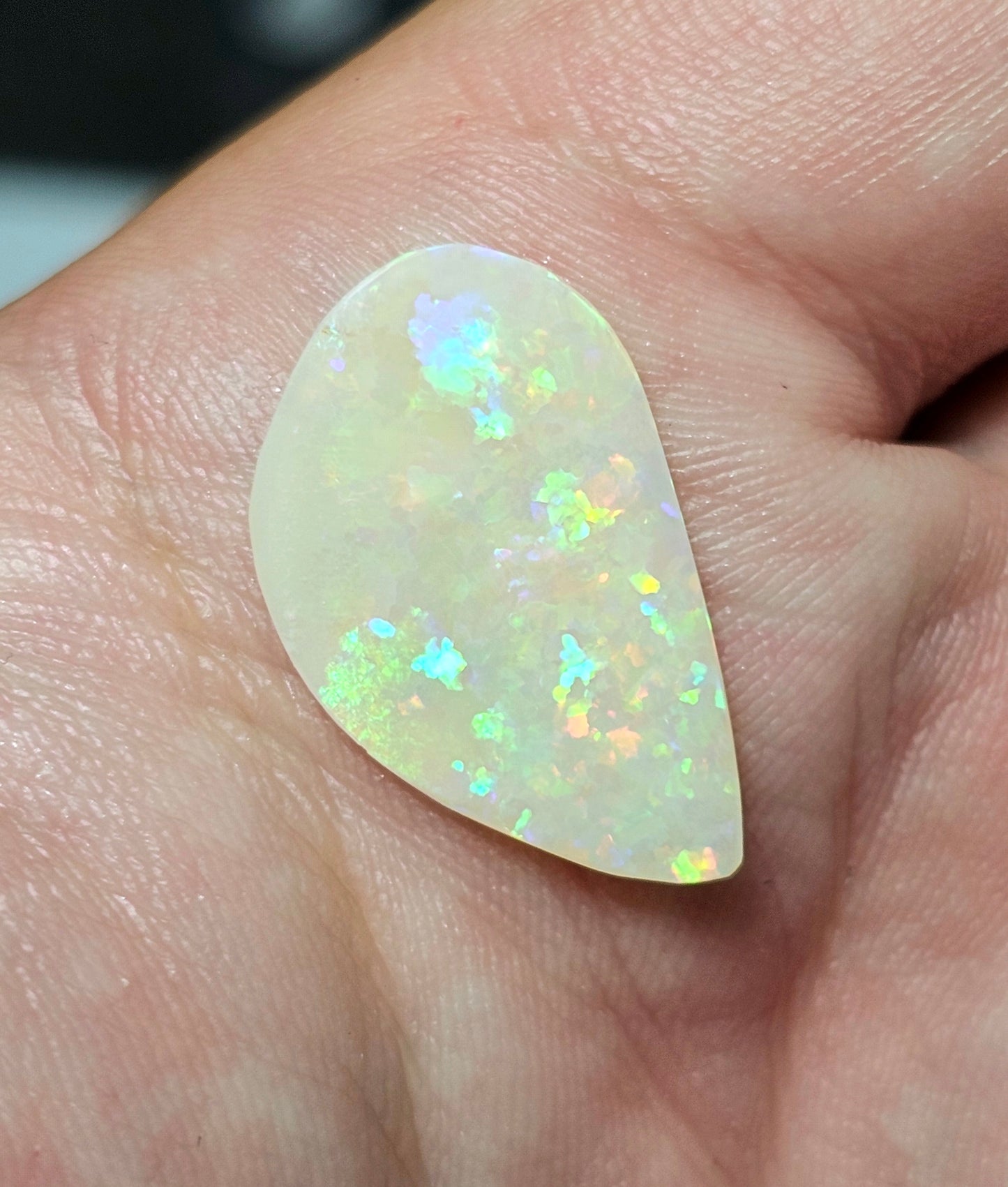 3cts Rainbow Flat Opal (V8)