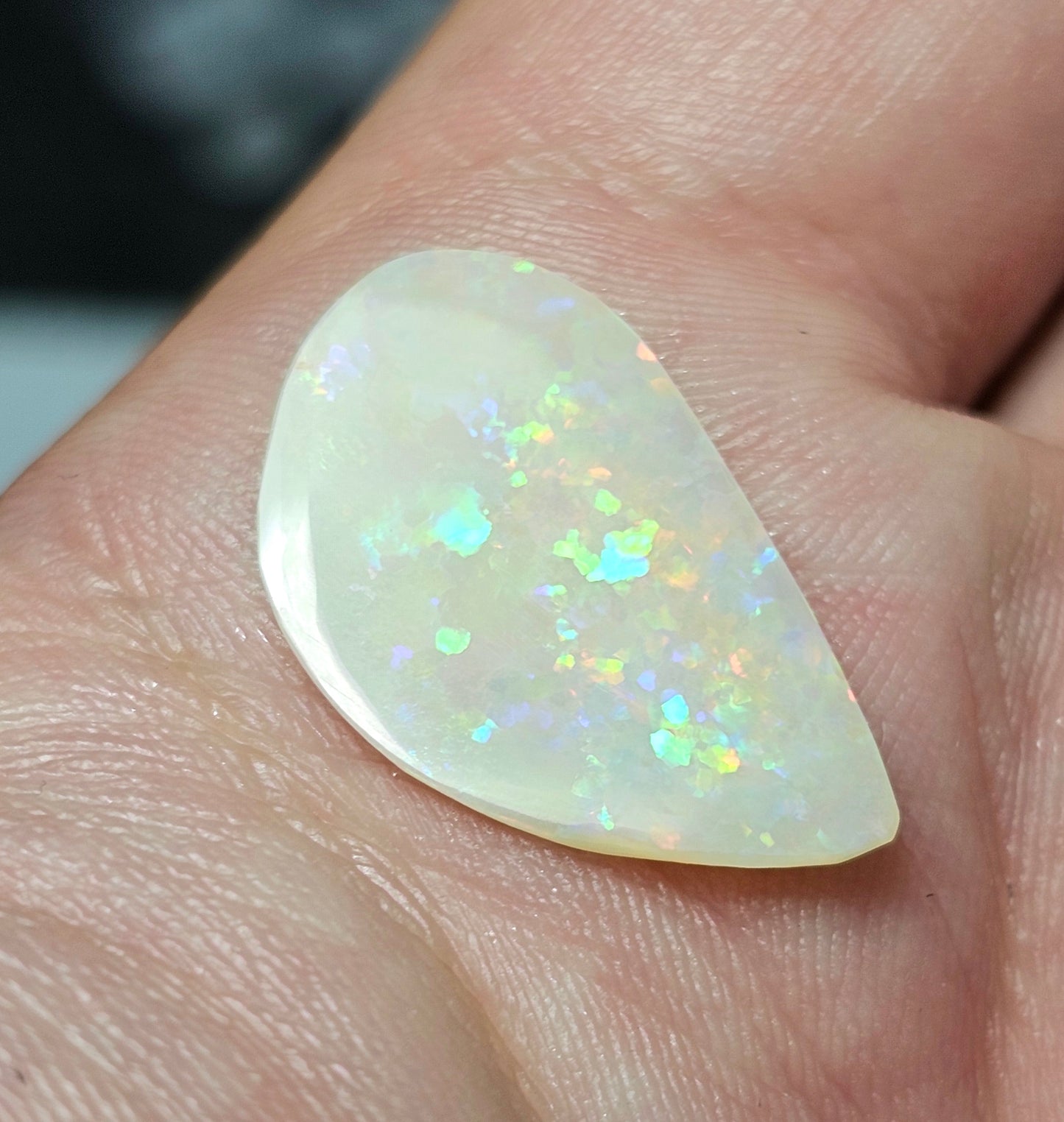 3cts Rainbow Flat Opal (V8)
