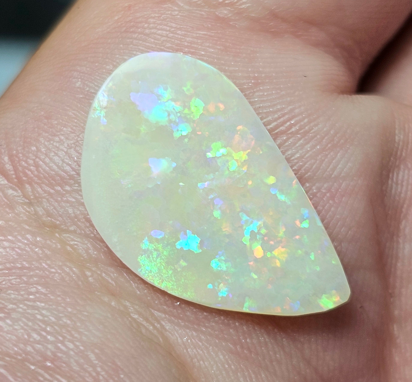 3cts Rainbow Flat Opal (V8)