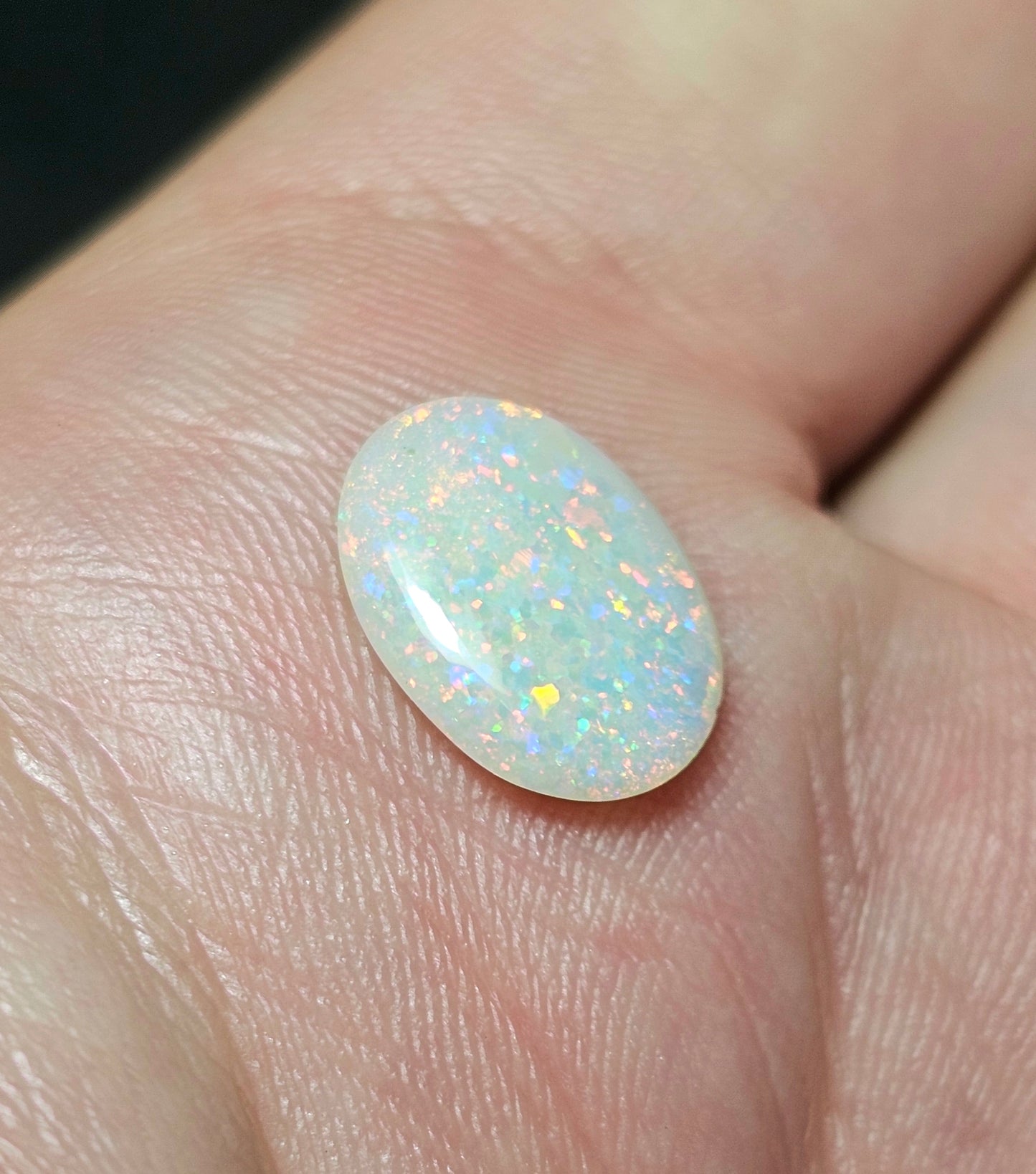 2cts Beautiful Opal with lots of glittery pinfire colour! (LRA2)