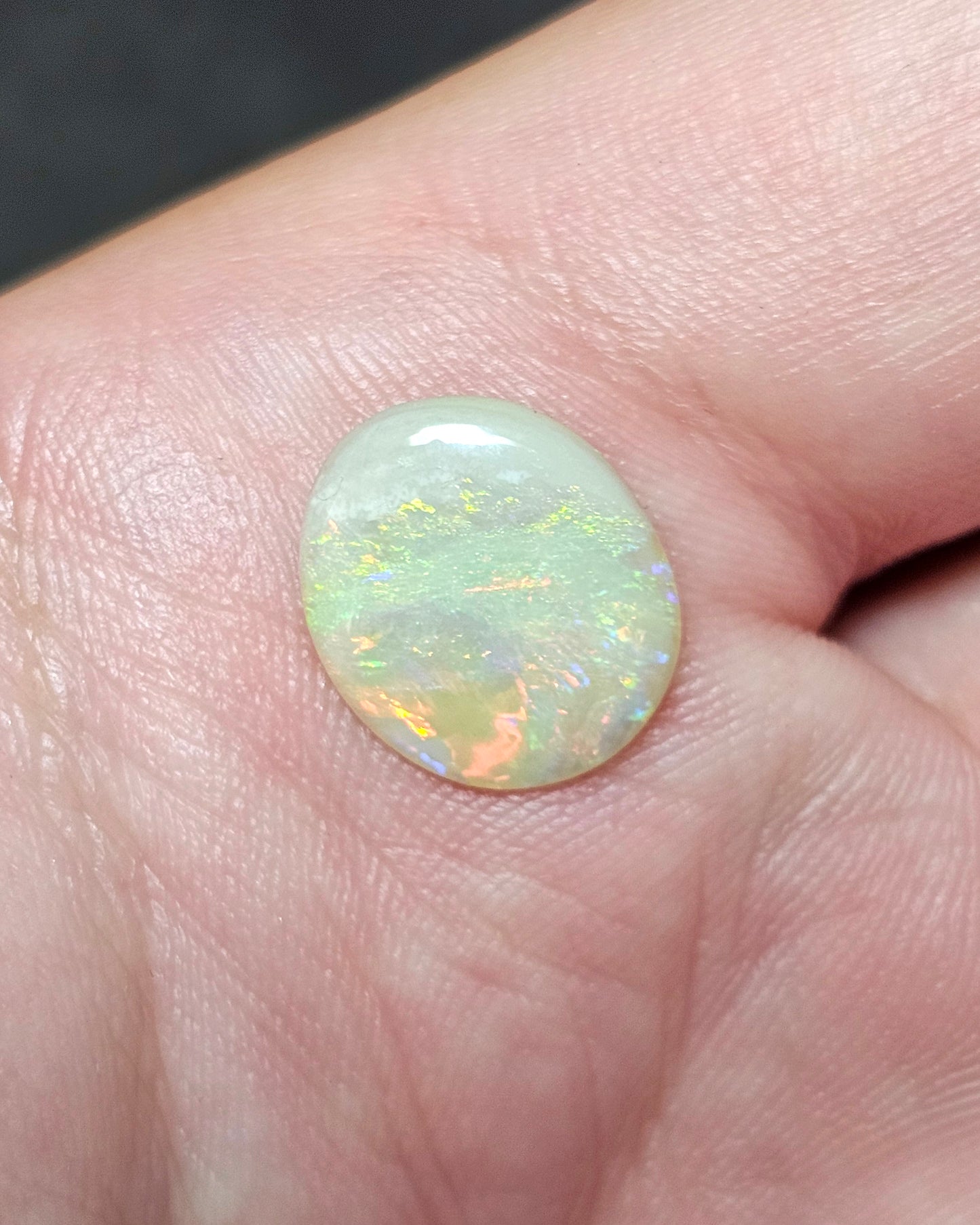 2.60cts Gorgeous Solid Opal with a gold/orange flash of colour! (LRA5)