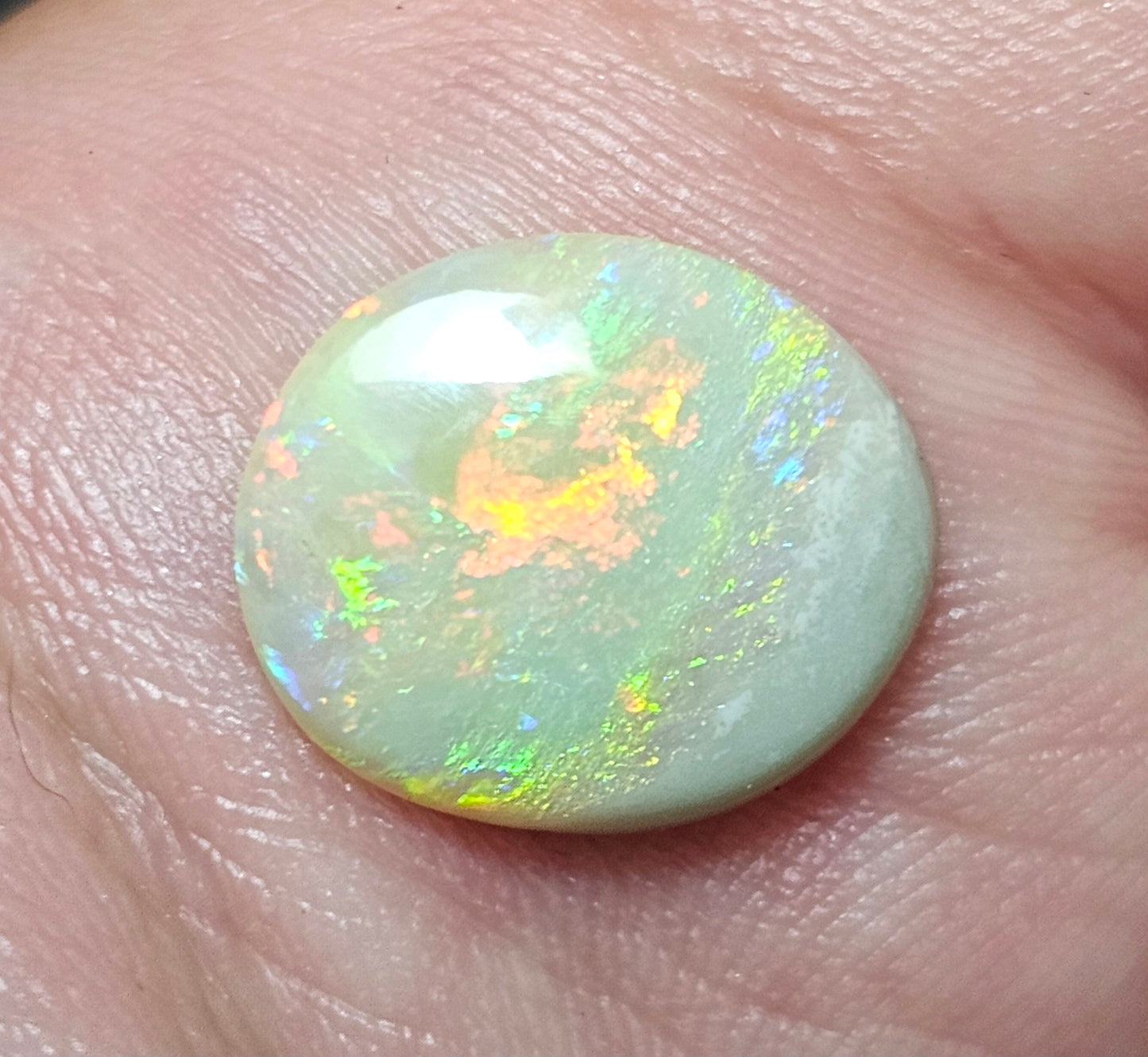 2.60cts Gorgeous Solid Opal with a gold/orange flash of colour! (LRA5)