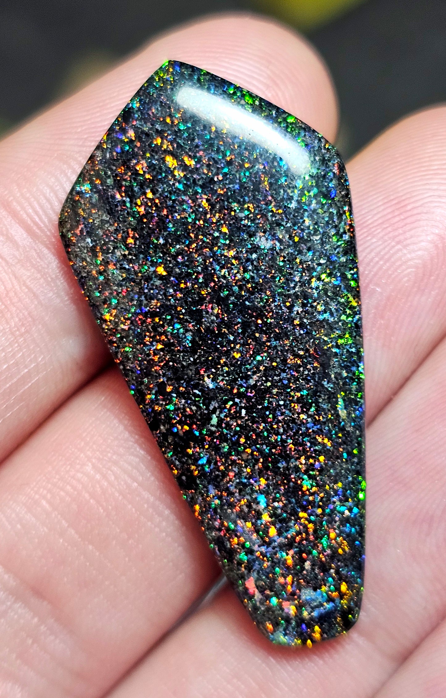 19cts Top Quality Glittery Fairy Opal (IA2)