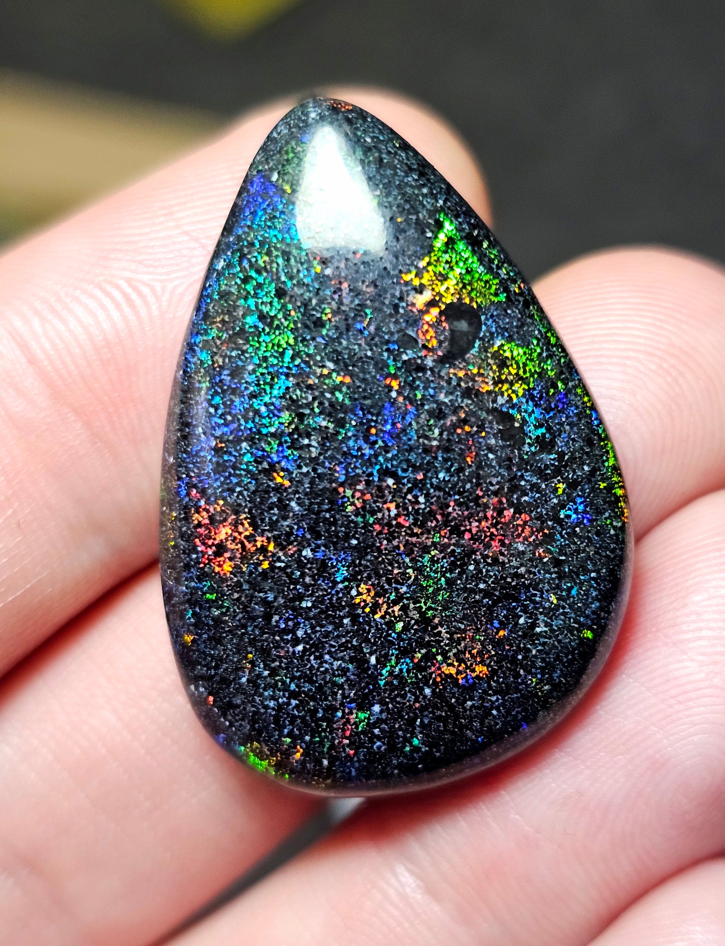 38cts Top Quality Flashy Fairy Opal (IA4)