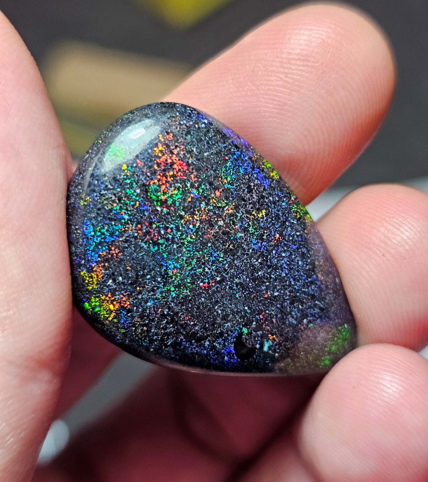 38cts Top Quality Flashy Fairy Opal (IA4)