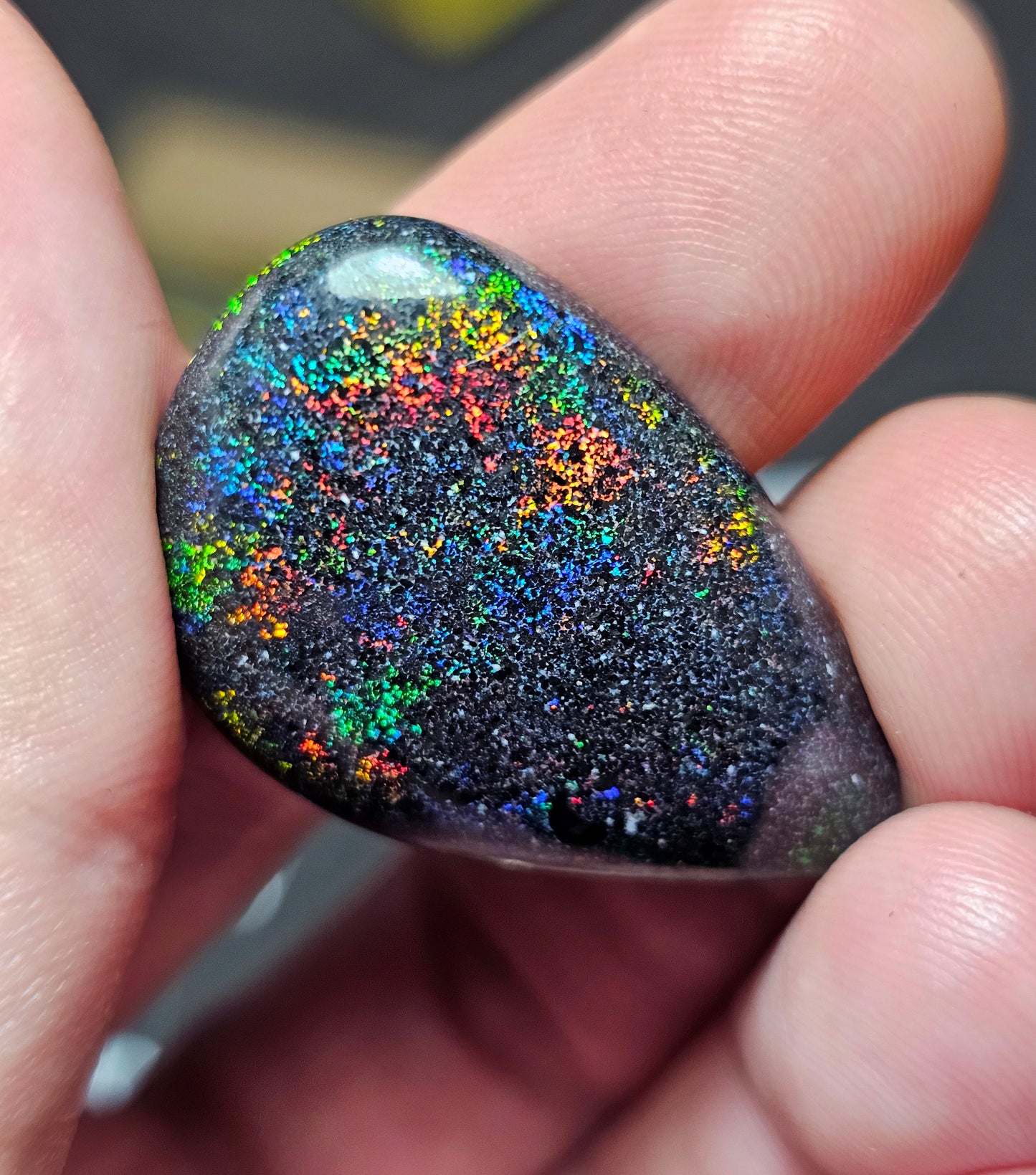 38cts Top Quality Flashy Fairy Opal (IA4)