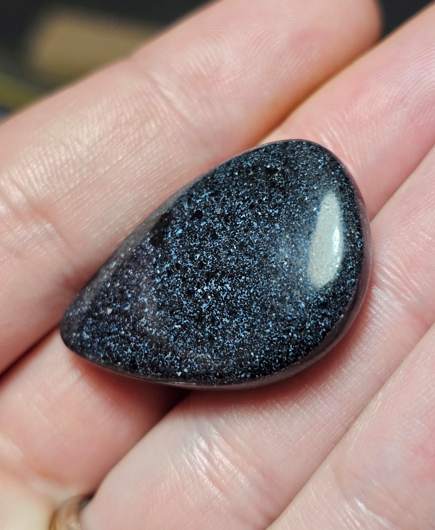 38cts Top Quality Flashy Fairy Opal (IA4)