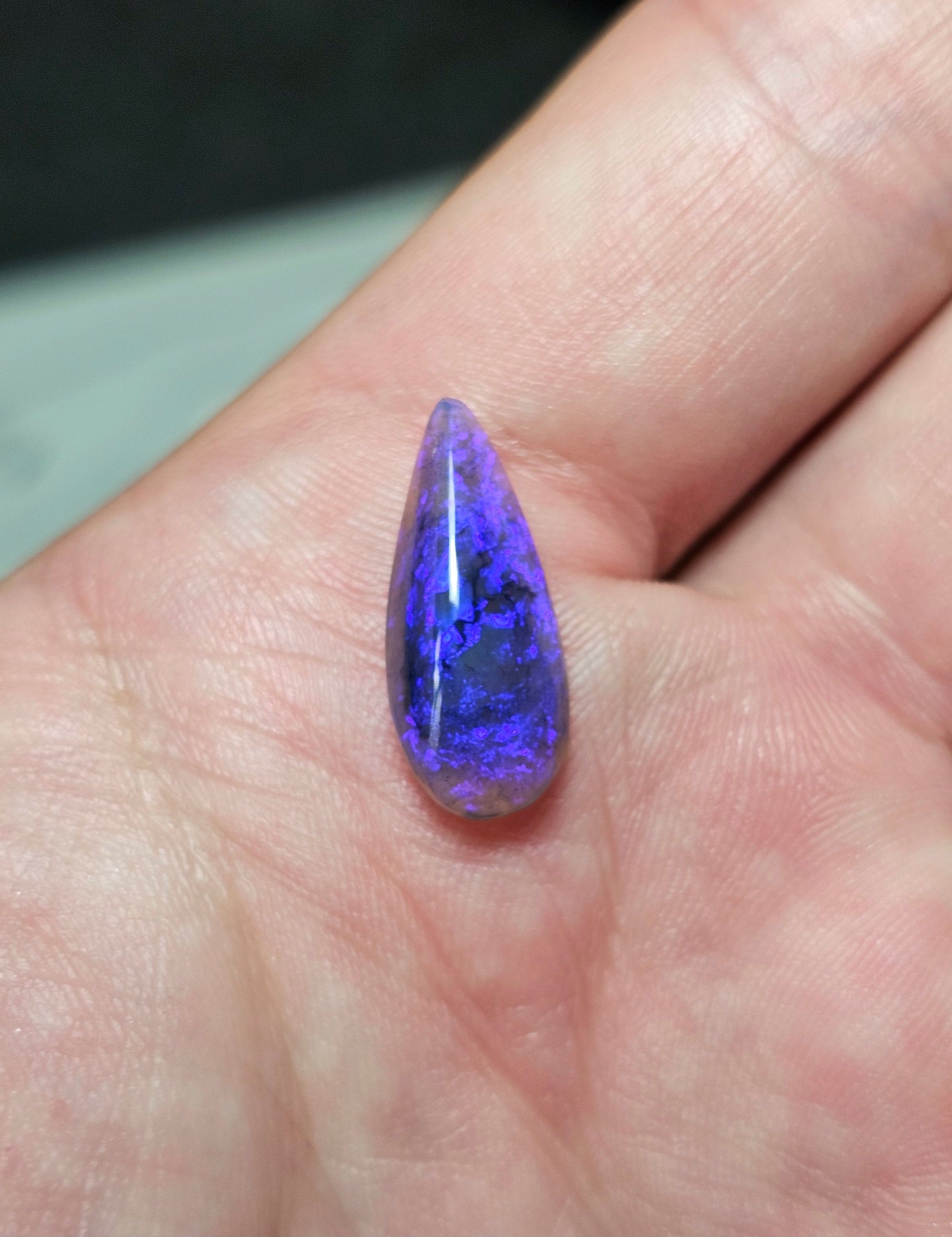 4.75cts Blue Black Opal from Lightning Ridge! (ALR30)
