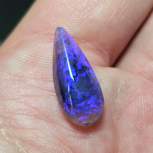 4.75cts Blue Black Opal from Lightning Ridge! (ALR30)