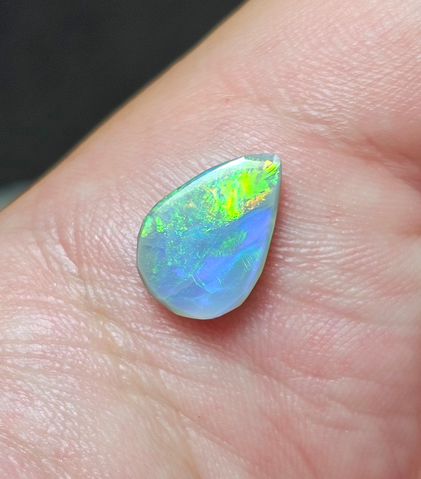 2cts Flashy Opal from Lightning Ridge! (ALR33)