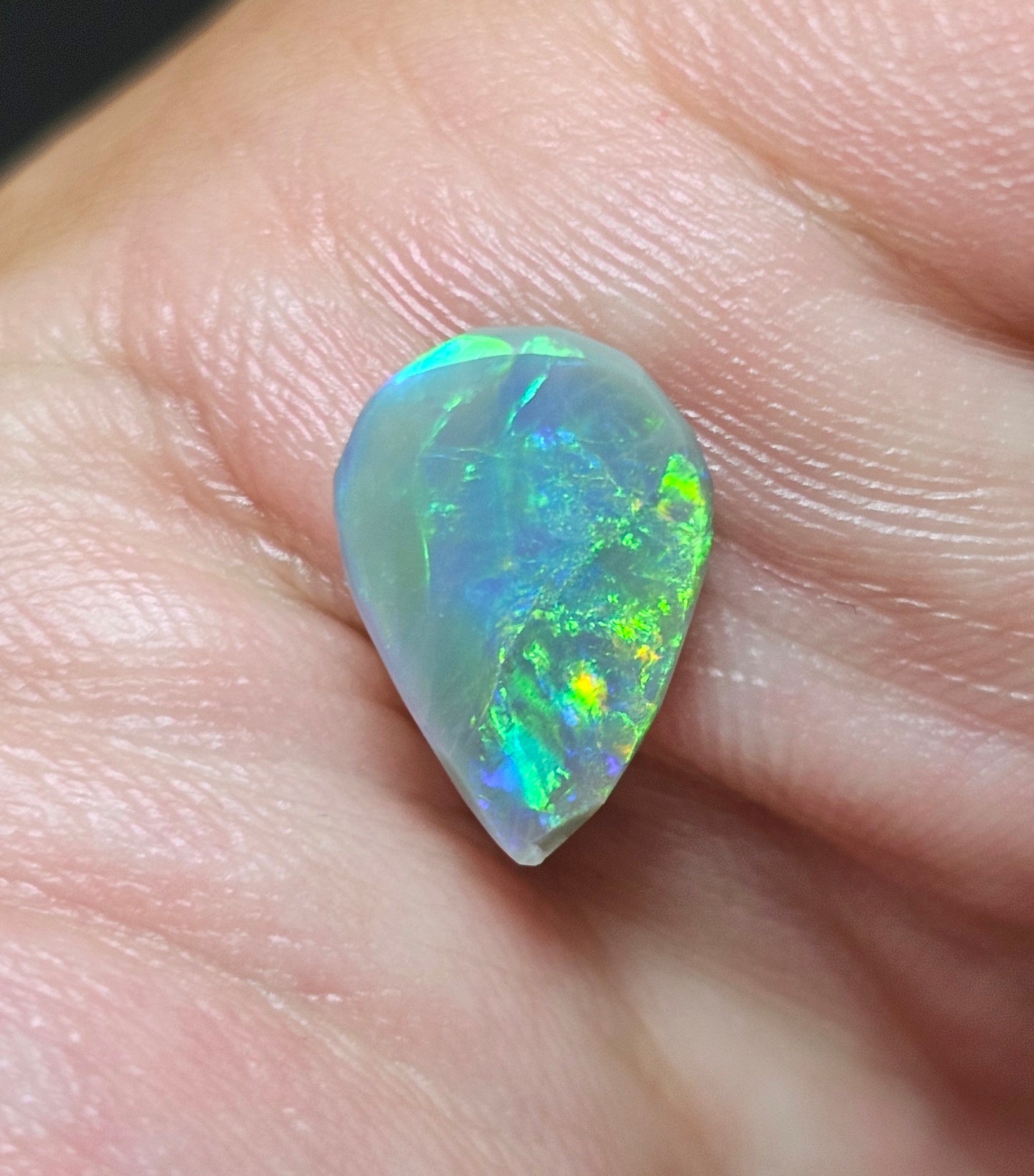 2cts Flashy Opal from Lightning Ridge! (ALR33)