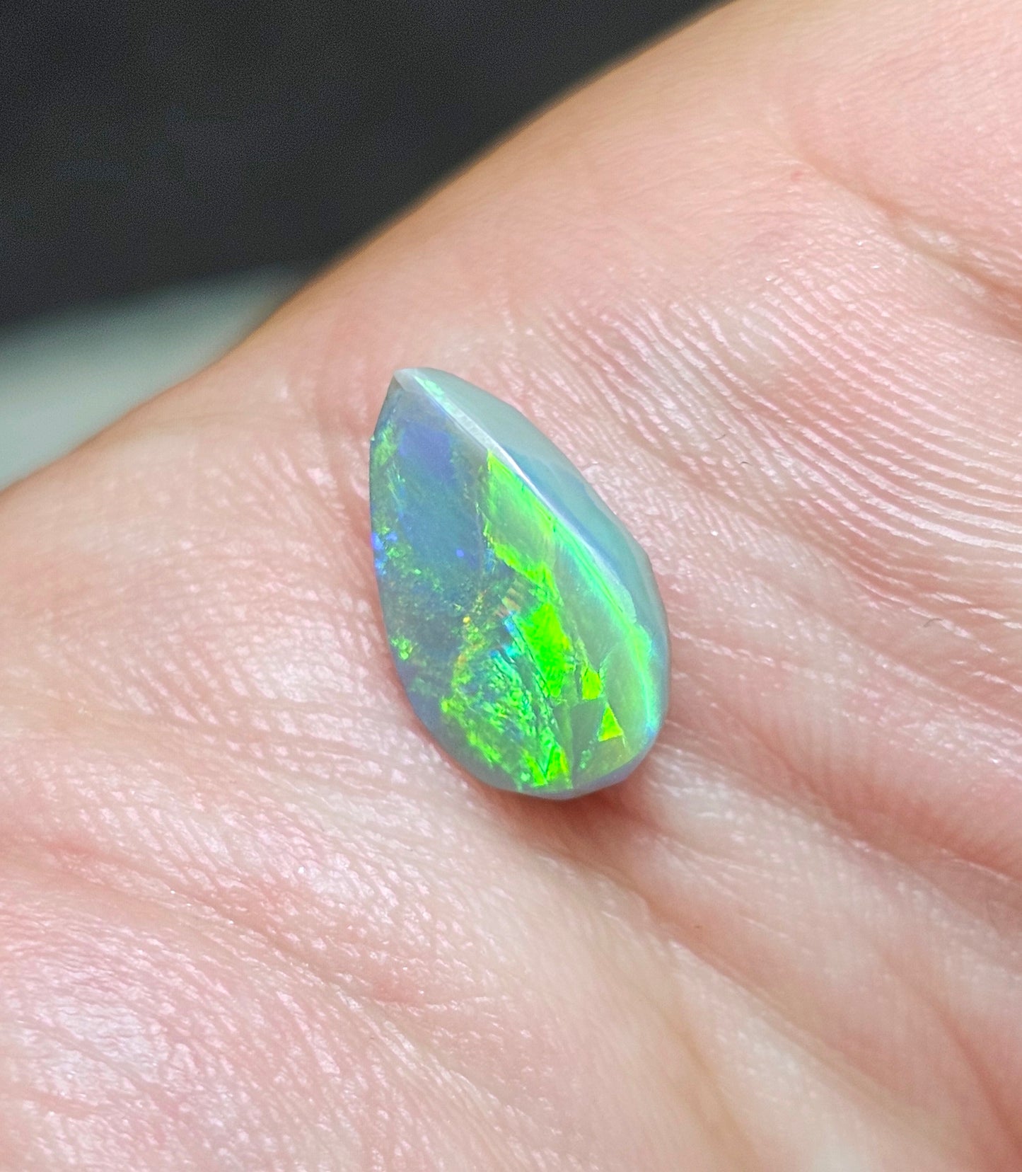 2cts Flashy Opal from Lightning Ridge! (ALR33)