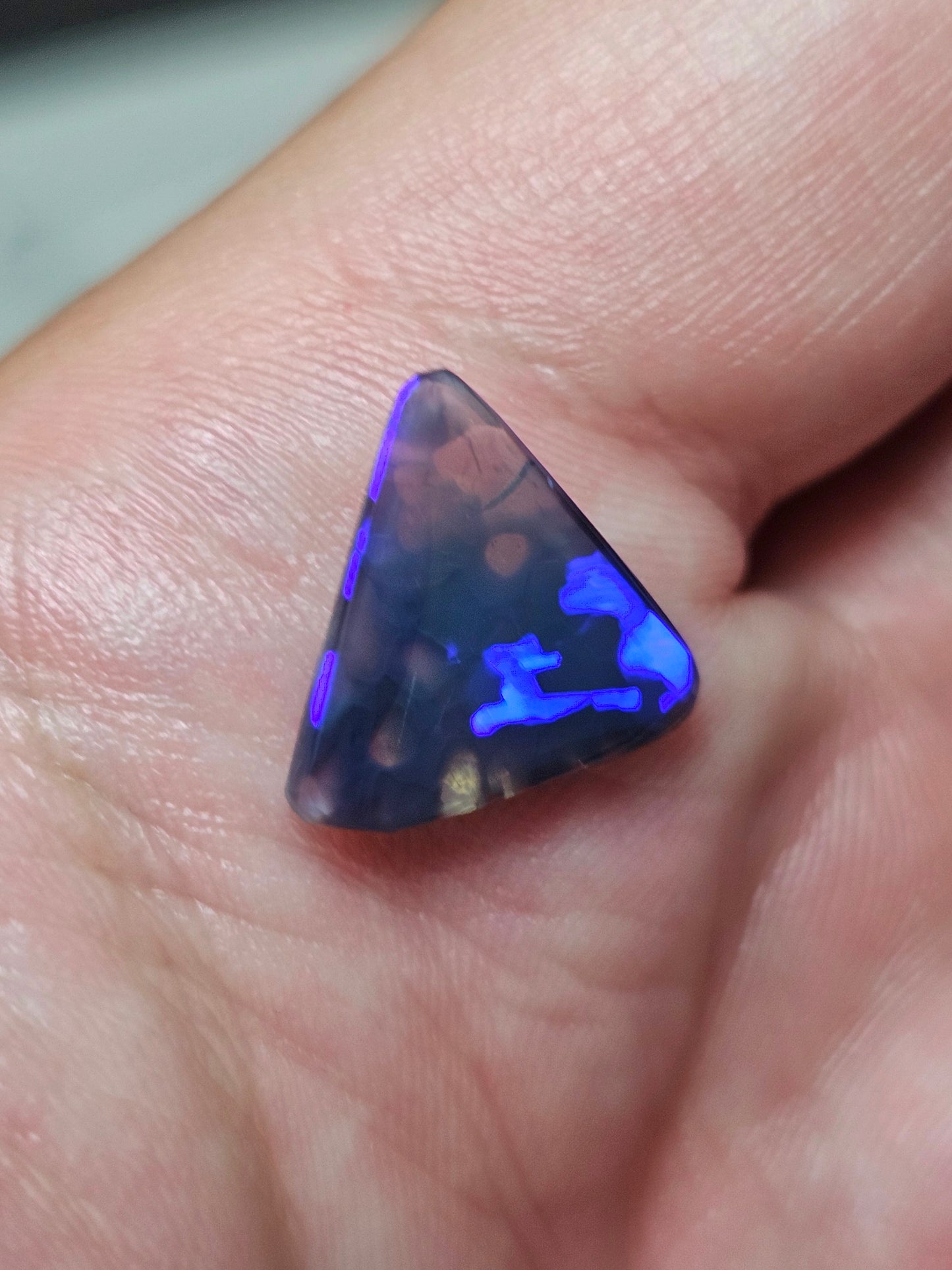 3cts Blue Flashy Opal from Lightning Ridge! (ALR34)