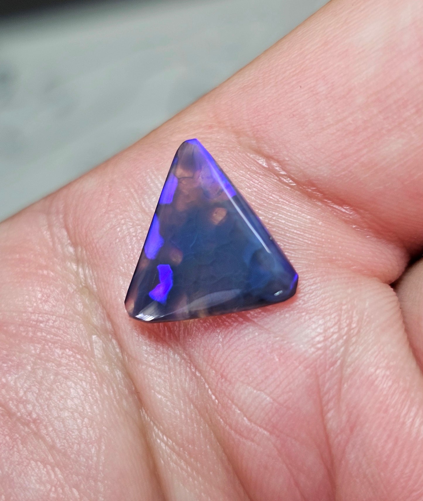 3cts Blue Flashy Opal from Lightning Ridge! (ALR34)