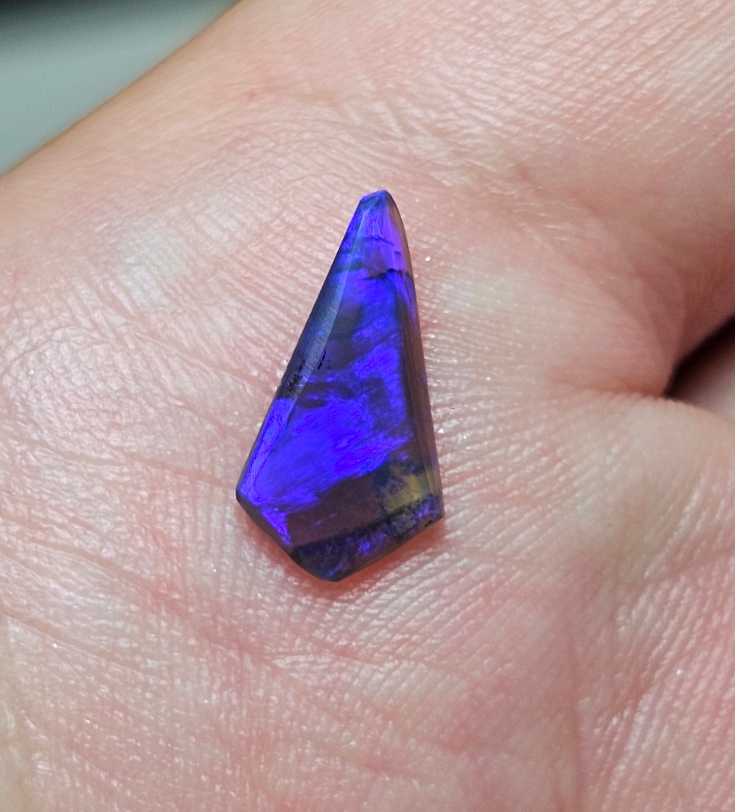 1.30cts Blue Flashy Opal from Lightning Ridge! (ALR35)