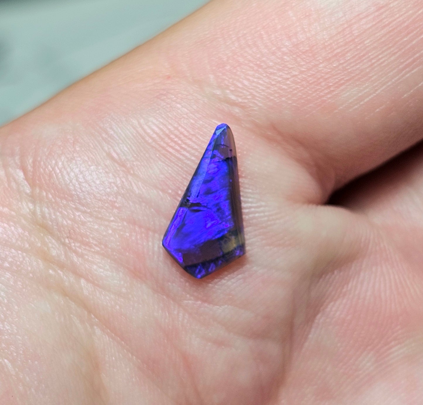 1.30cts Blue Flashy Opal from Lightning Ridge! (ALR35)