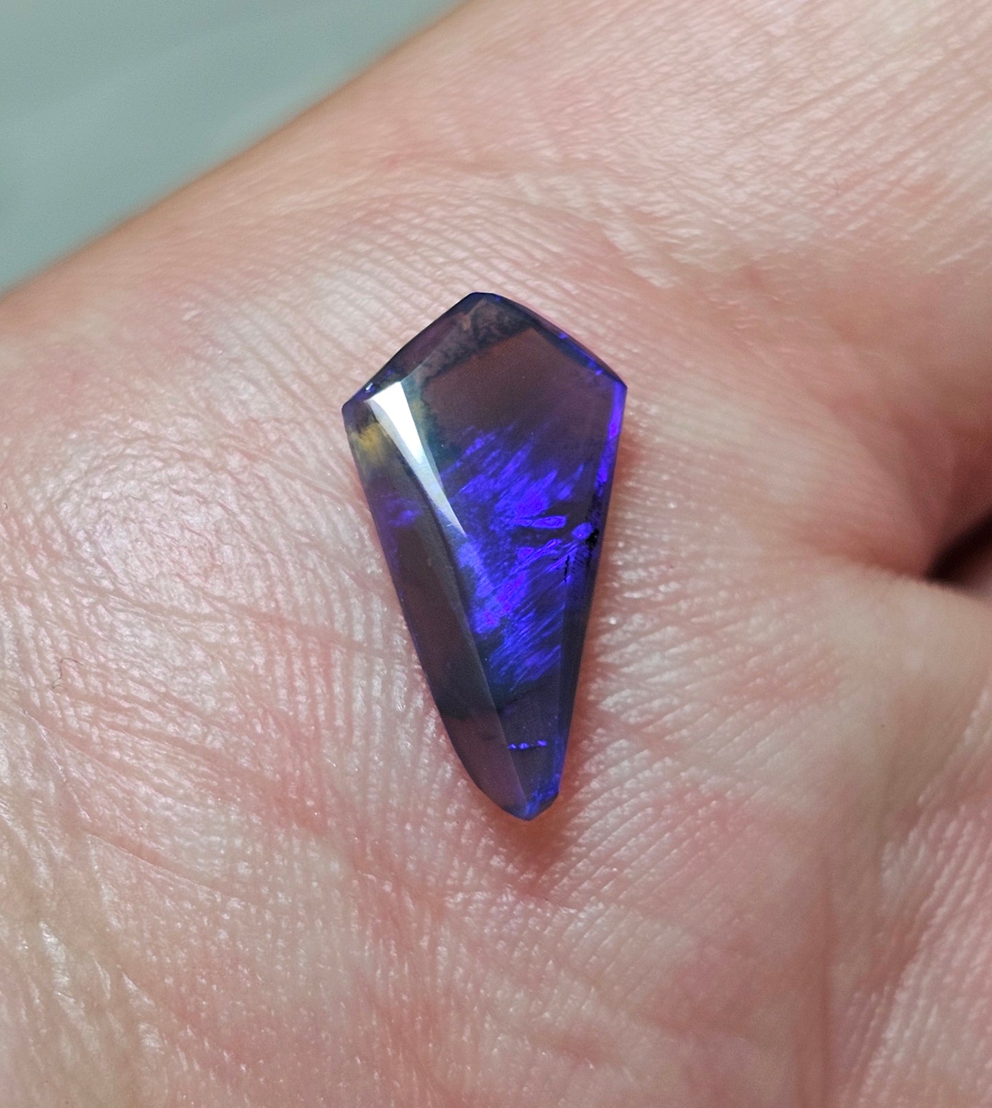 1.30cts Blue Flashy Opal from Lightning Ridge! (ALR35)