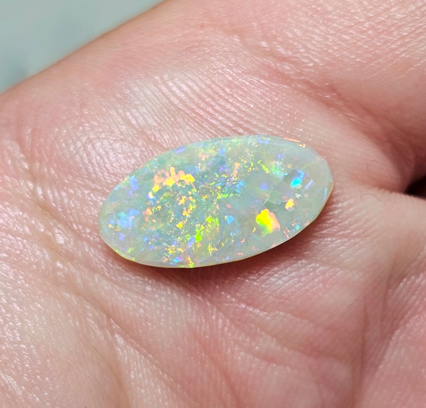 2cts Pretty Rainbow Opal from Lightning Ridge! (ALR40)
