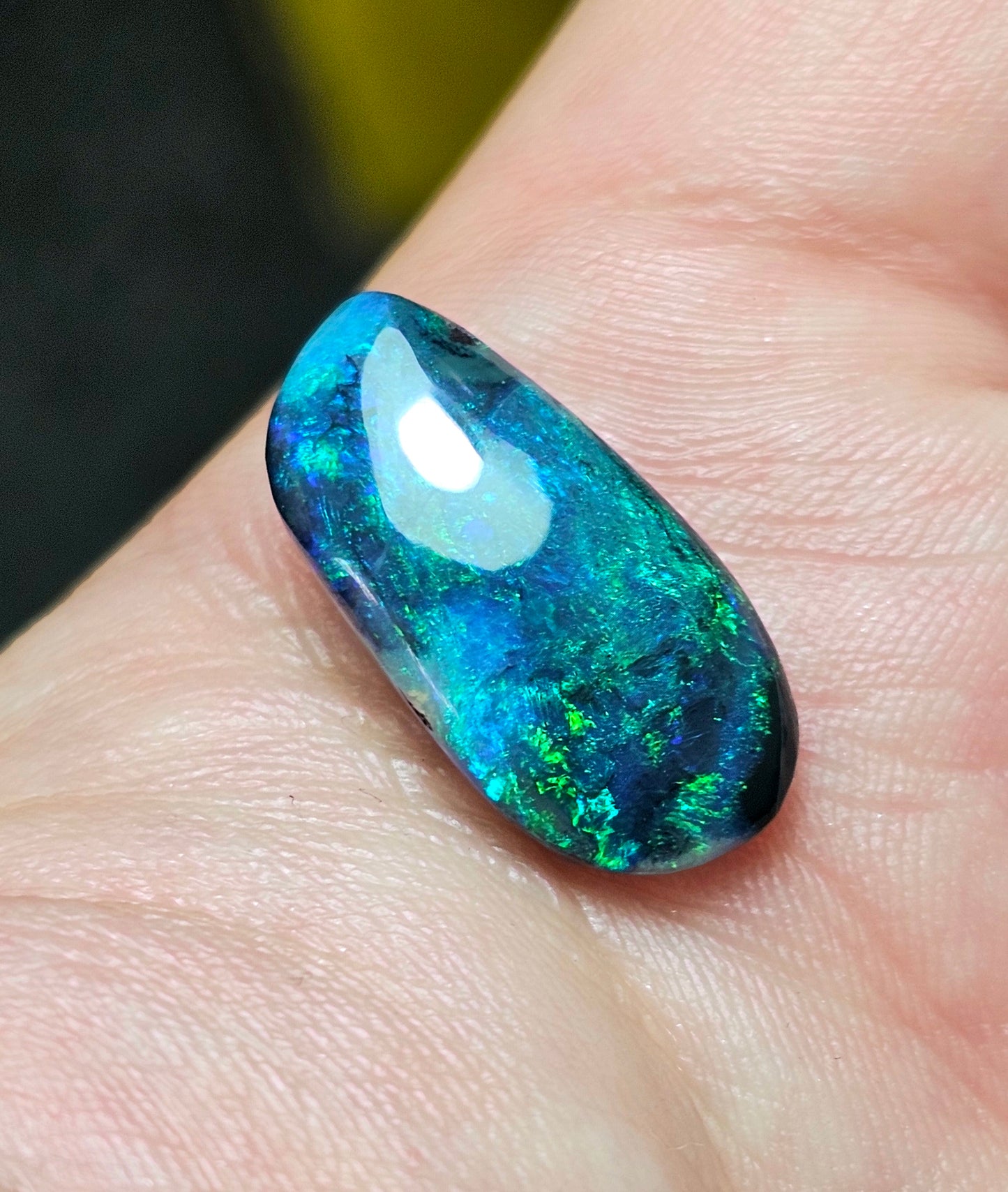 8cts Majestic Black Opal from Lightning Ridge! (ALR41)