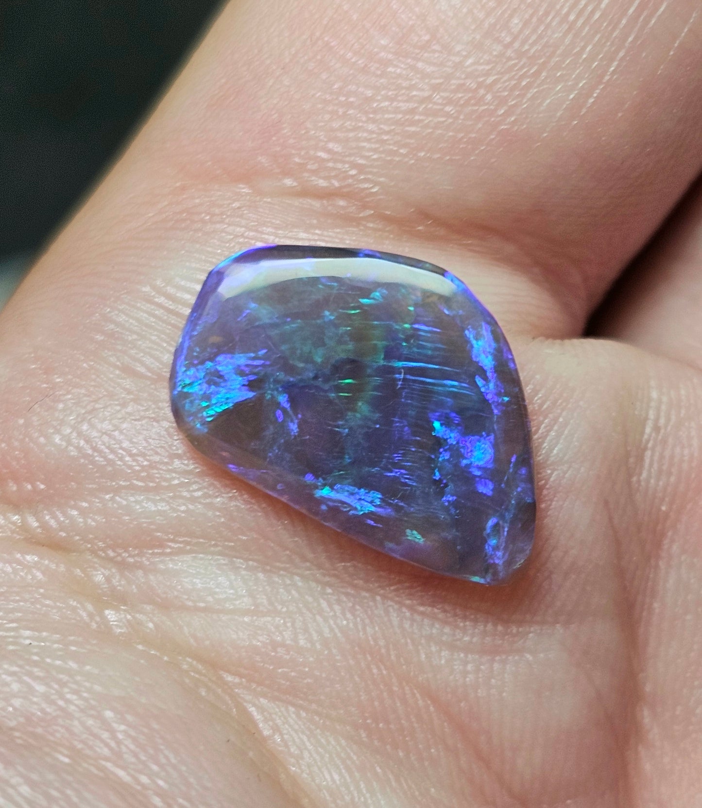3.90cts Flashy Blue Black Opal from Lightning Ridge! (ALR42)