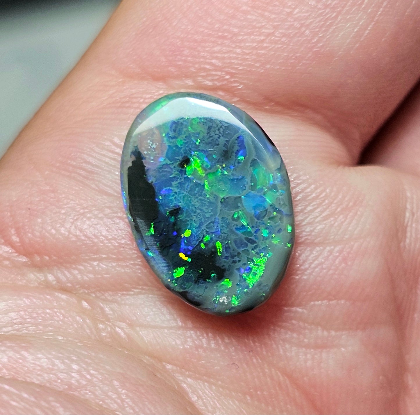 4cts Beautiful Pattern Black Opal from Lightning Ridge! (ALR43)