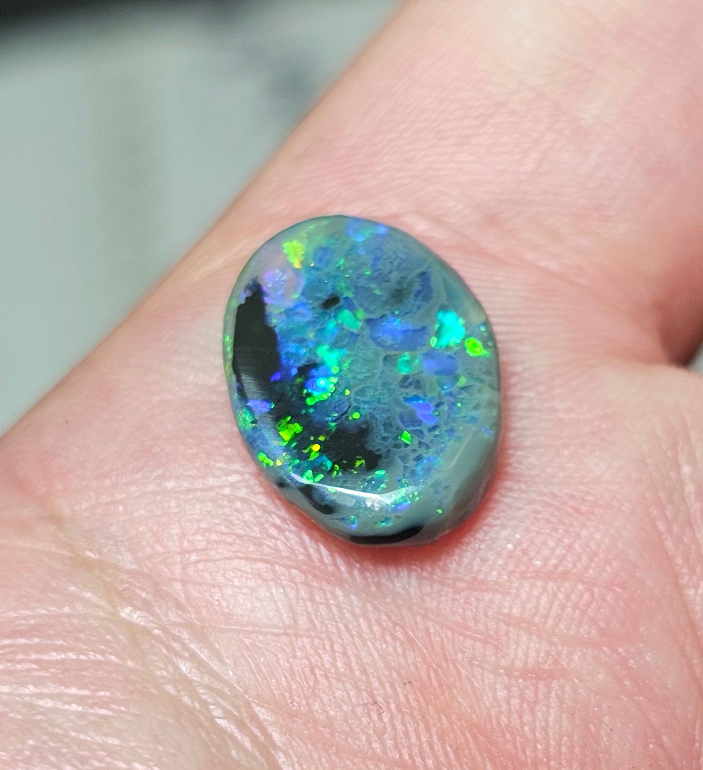 4cts Beautiful Pattern Black Opal from Lightning Ridge! (ALR43)