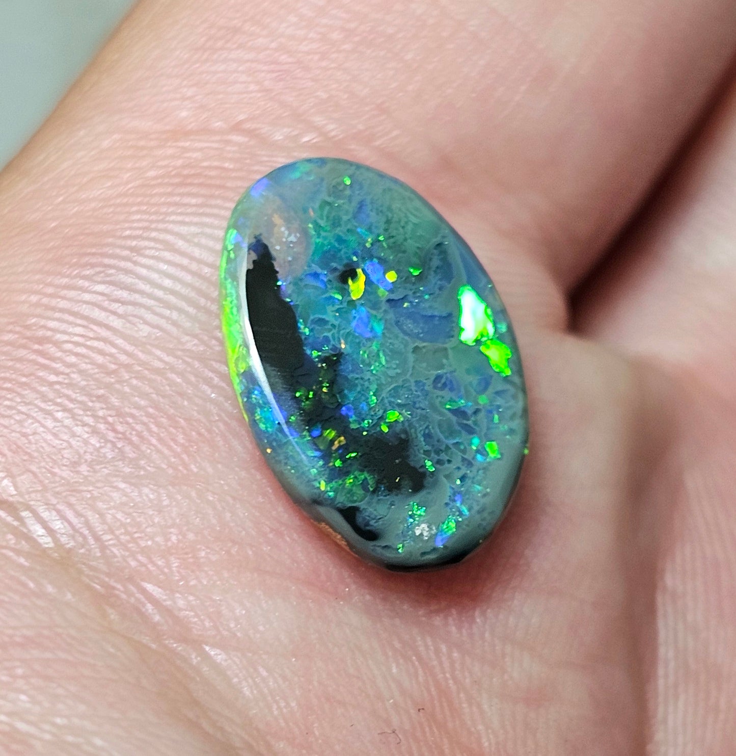 4cts Beautiful Pattern Black Opal from Lightning Ridge! (ALR43)