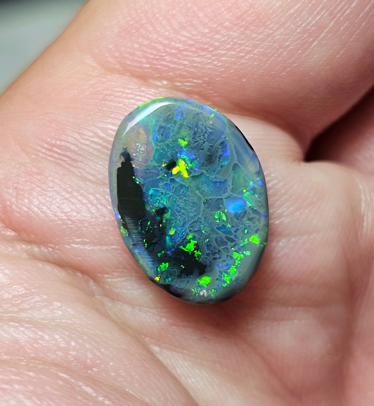 4cts Beautiful Pattern Black Opal from Lightning Ridge! (ALR43)