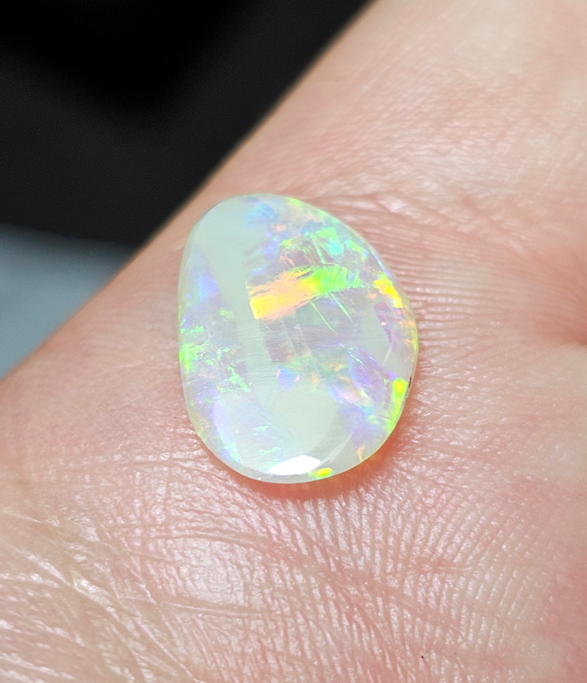 2.15cts Crystal Opal from Lightning Ridge! (Z3)