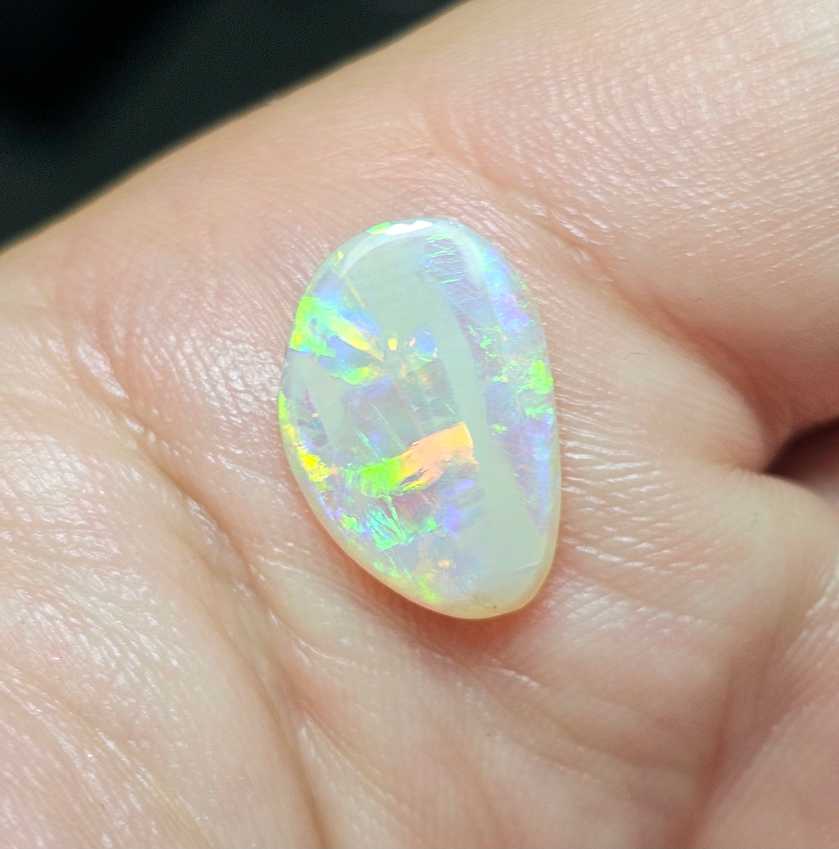 2.15cts Crystal Opal from Lightning Ridge! (Z3)