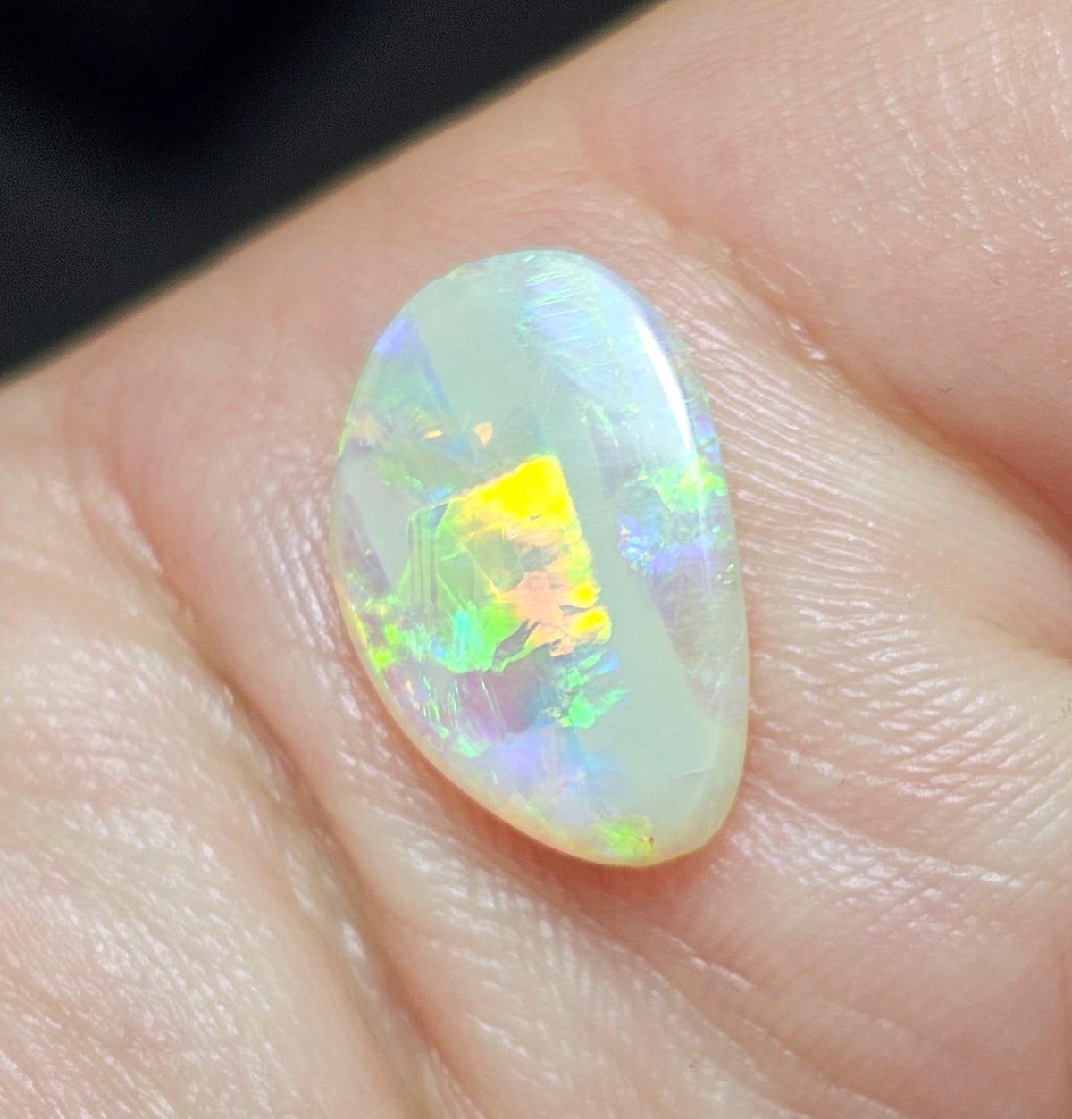 2.15cts Crystal Opal from Lightning Ridge! (Z3)